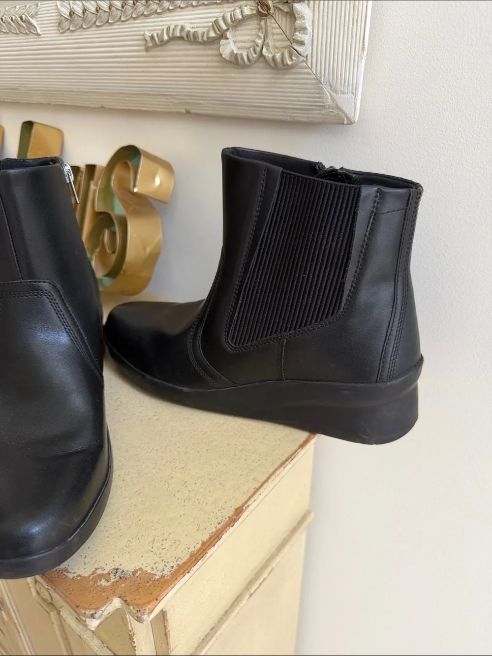 CLARKS Suttyn Rae Wedge Heel Boots